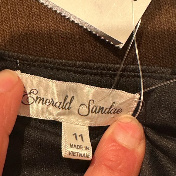 Emerald Sundae Ladies Black Round Neck Back Zip Fit & Flare Dress SZ 11 NWT - Picture 8 of 14